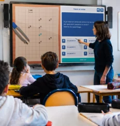 projection jeu video archipel en classe